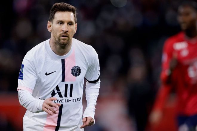 ¡Messi rompe la sequía de 78 días con balón!: el primer pase de su carrera en París