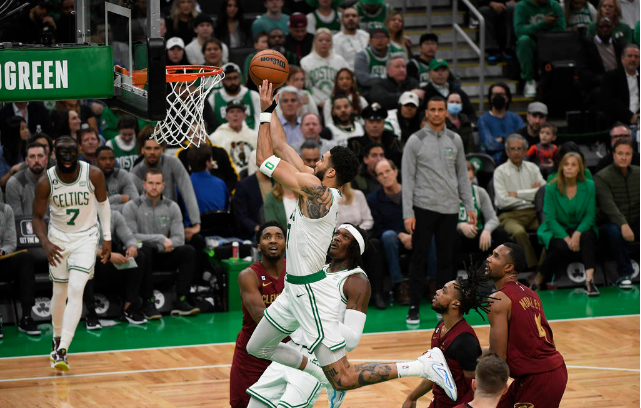 Los Celtics matan a los Cavaliers por primera vez en la temporada de la venganza