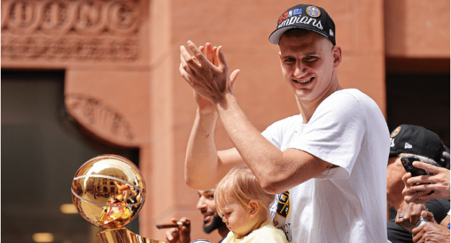 ¡Desfile de campeones de los Nuggets! Jokic imitó a James, Gordon fue elogiado, Titans hizo movimientos de Curry